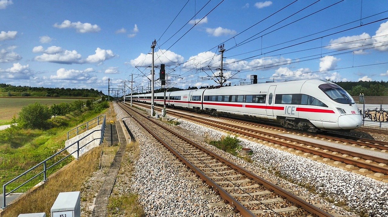 Kühlender Farbanstrich für die Schienen von der Deutschen Bahn