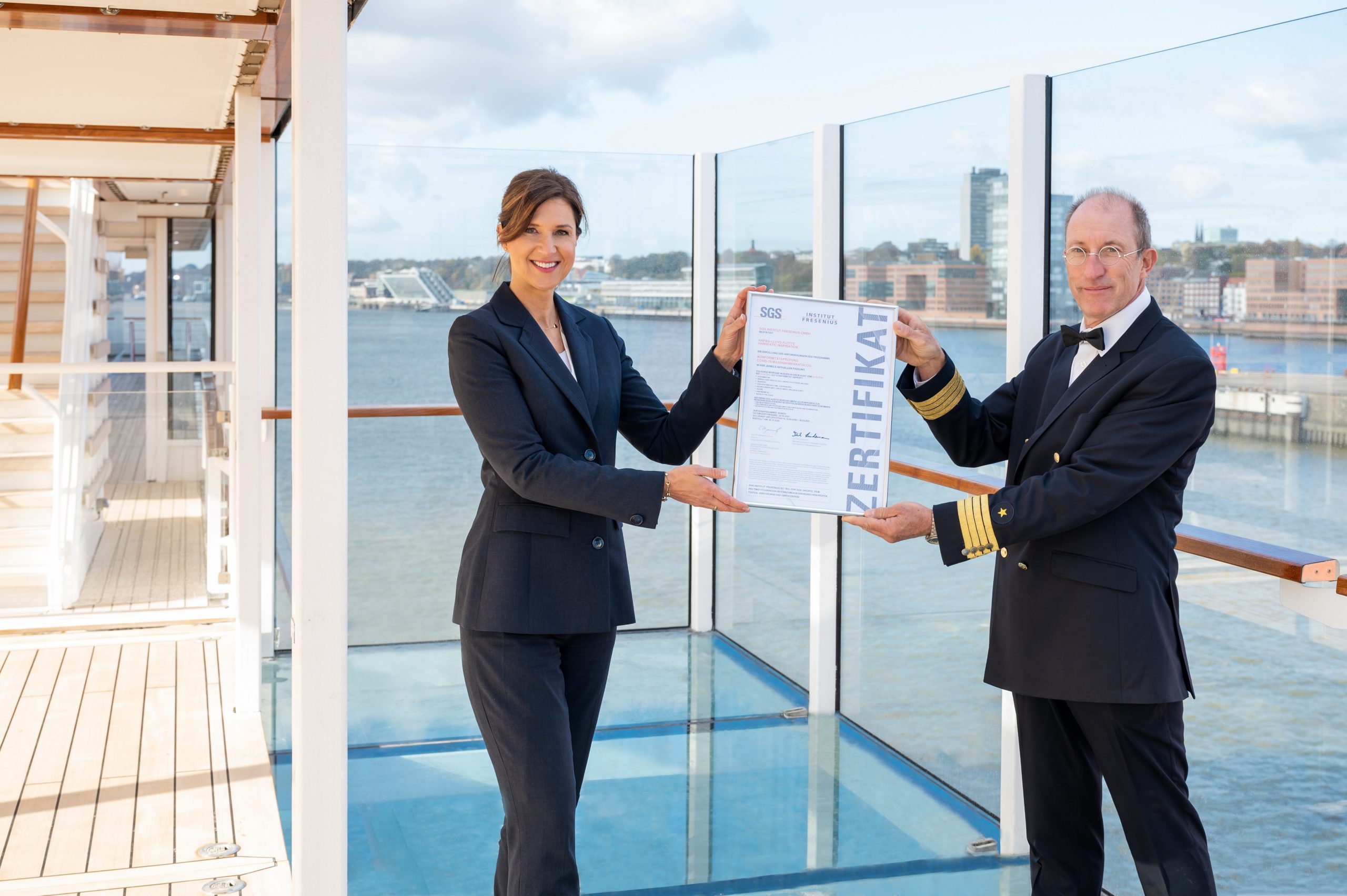 Hapag-Lloyd Cruises: HANSEATIC inspiration erhält als erstes Kreuzfahrtschiff das Hygiene Zertifikat von SGS INSTITUT FRESENIUS