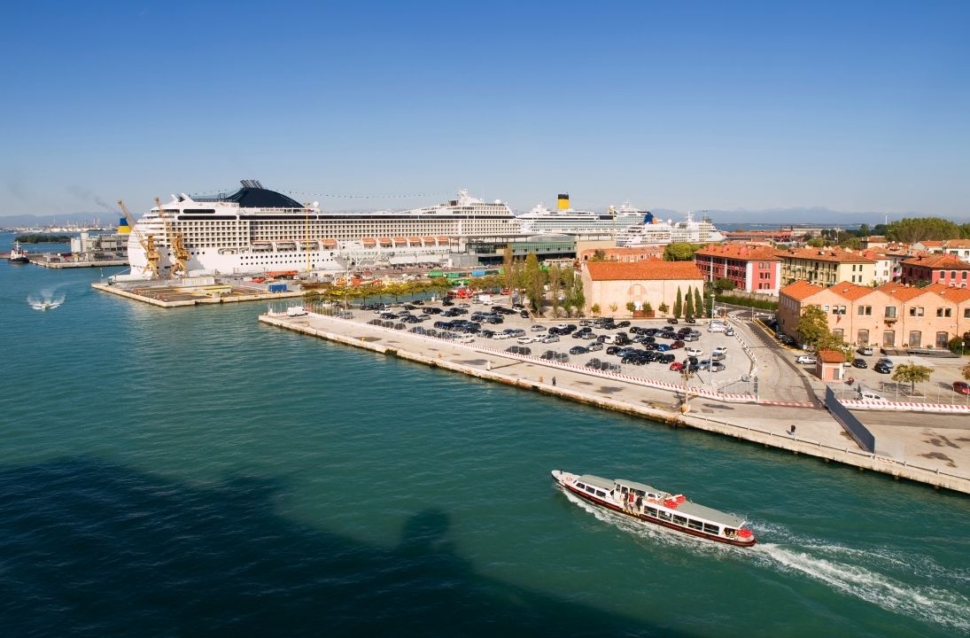 Venedig will Kreuzfahrtschiffe nun endgültig auf Abstand halten