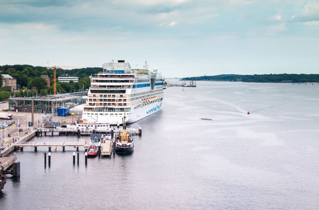 AIDA Cruises und TUI Cruises - Mein Schiff starten mit Kreuzfahrten ab Kiel