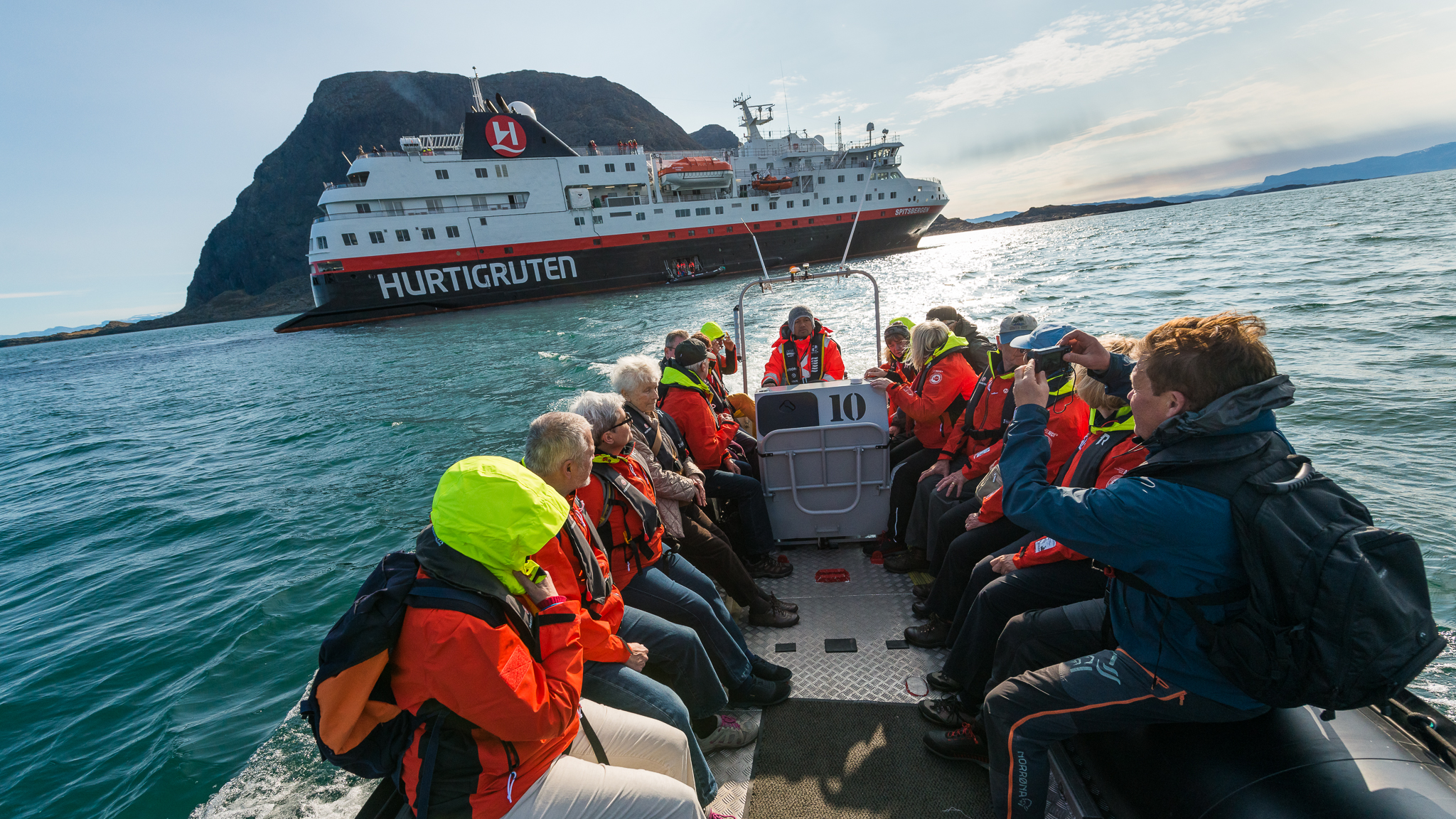 Hurtigruten Expeditions stellt Expeditions-Seereisen nach Bissagos und Kapverden vor
