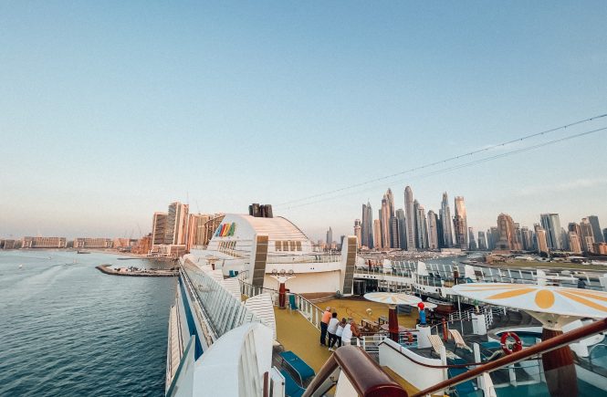 AIDAbella feiert Erstanlauf im Dubai Harbour Cruise Terminal