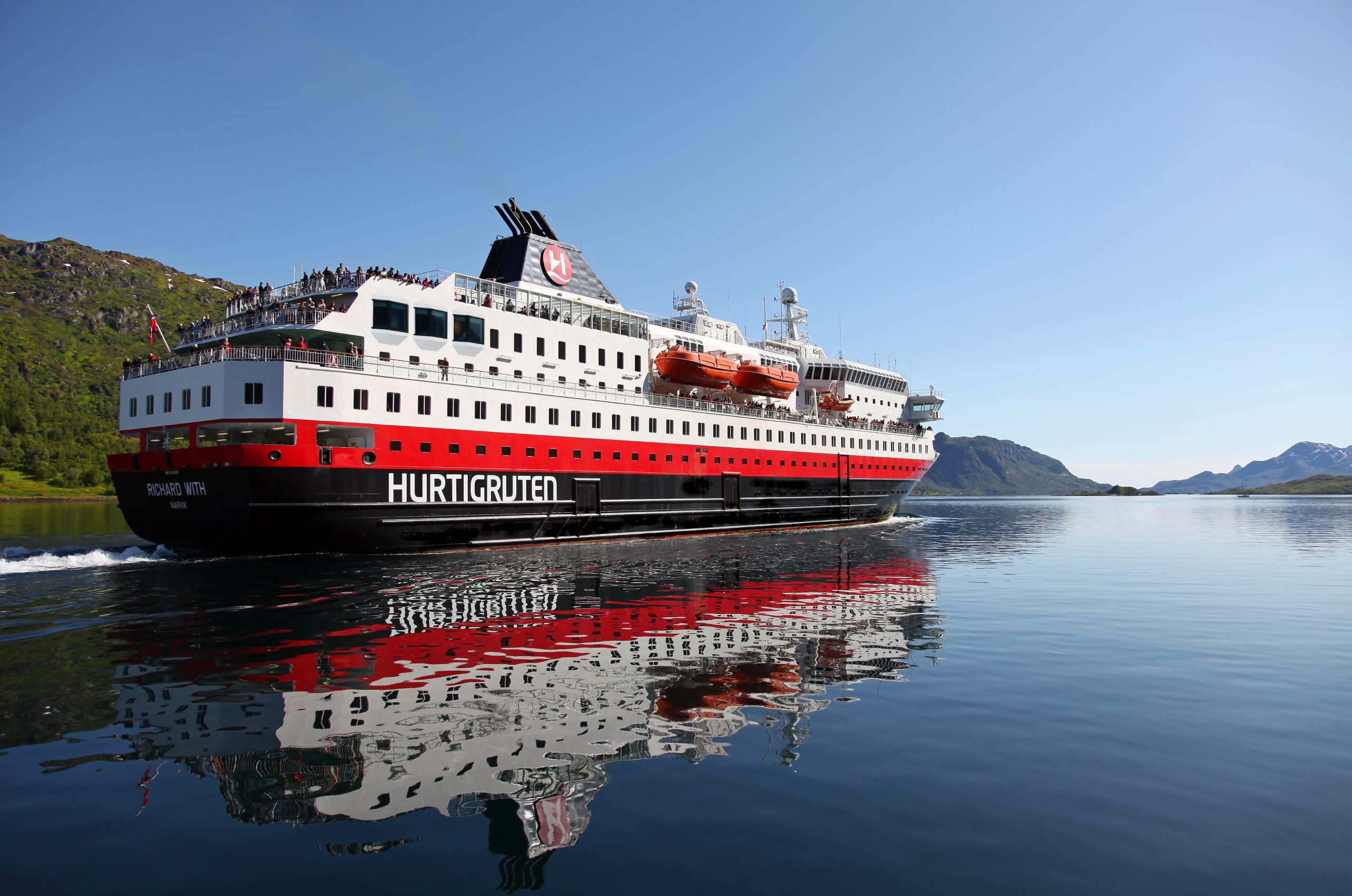 Hurtigruten hat nun mit einem der größten Nachhaltigkeitsinvestments der europäischen Schifffahrt begonnen.