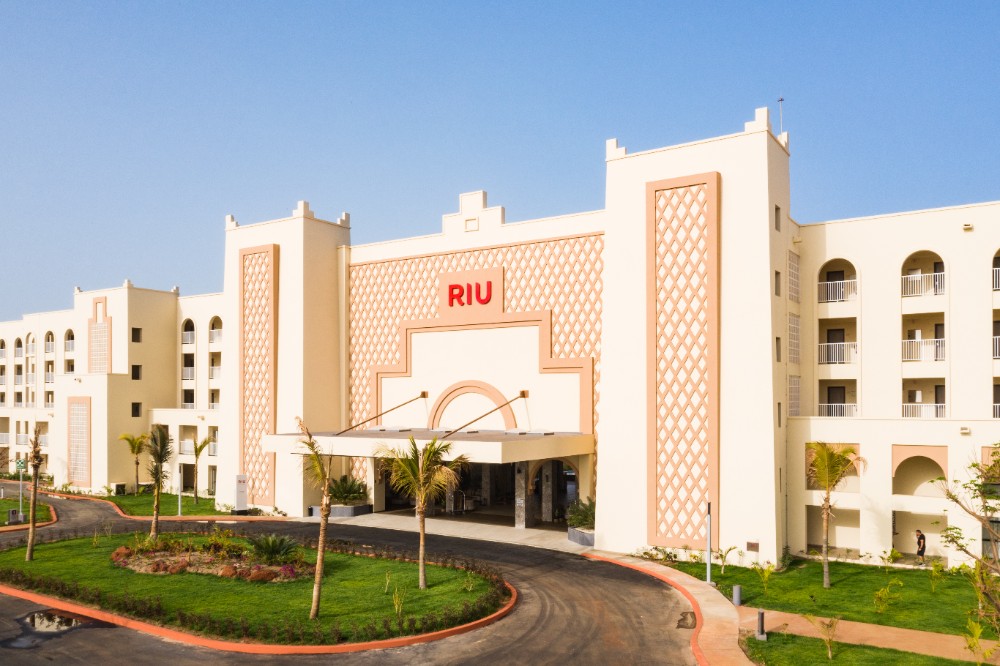 RIU eröffnet mit dem Riu Baobab das erste Hotel in Westafrika
