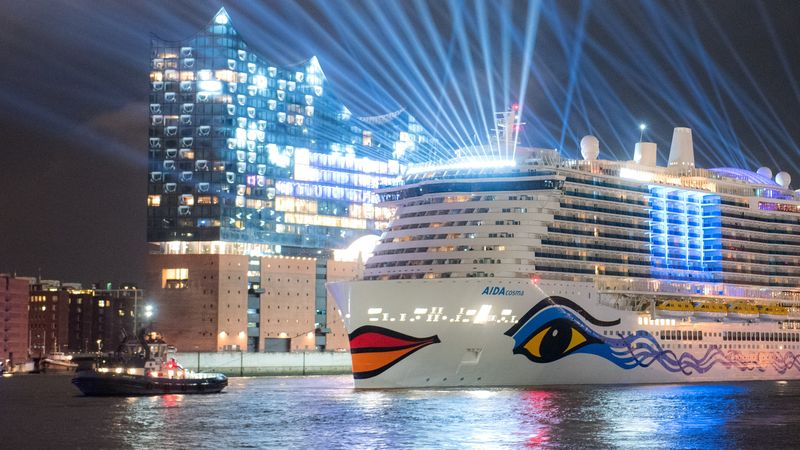 AIDA Cruises tauft neues Kreuzfahrtschiff AIDAcosma