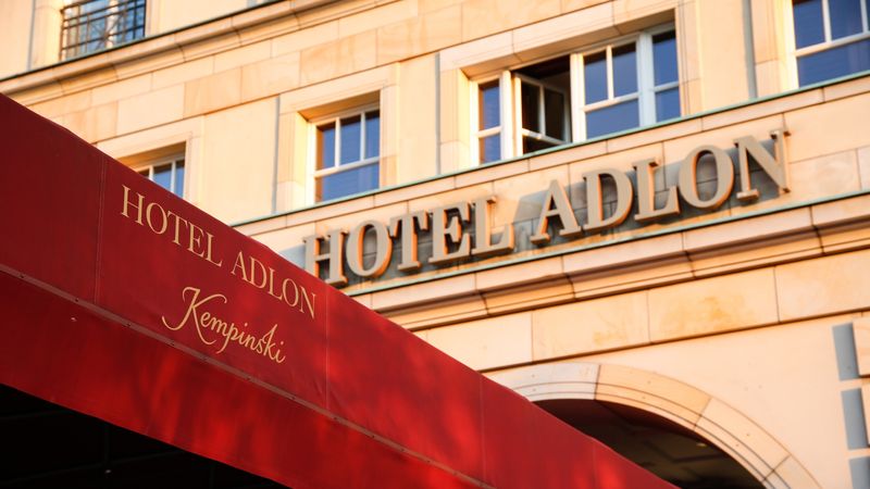 Adlon-Erben wollen Luxushotel zurück