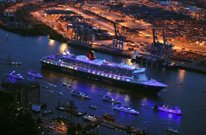 Hamburg Cruise Days pur 2022: Die Queen Mary 2 eröffnet Blue Port Hamburg