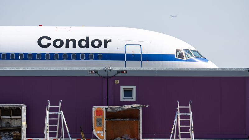 Condor nimmt ersten Jet von neuer Flotte in Betrieb