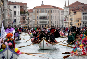 In Venedig hat die Karnevalssaison begonnen