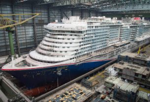 Carnival Jubilee verlässt Baudock der MEYER WERFT