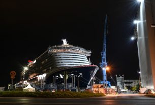 Neues Meyer-Kreuzfahrtschiff steht vor Emspassage