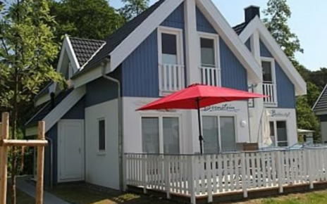 Wellnessurlaub mit Hund. Exclusives Strandhaus Bernstein bietet Komfort und direkte Nähe zum Ostseebadestrand.