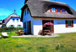 Entspannter Urlaub mit Hund im Reethaus Santa Maria direkt am Meer eingezäunt *****