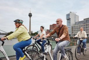 Aktivurlaub in Düsseldorf:Zwischen Rheinradweg und Rooftop-Bars