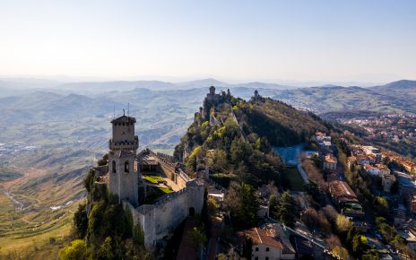 San Marino inszeniert Geschichte, Kunst und Identität wie kein anderer Ort in Europa