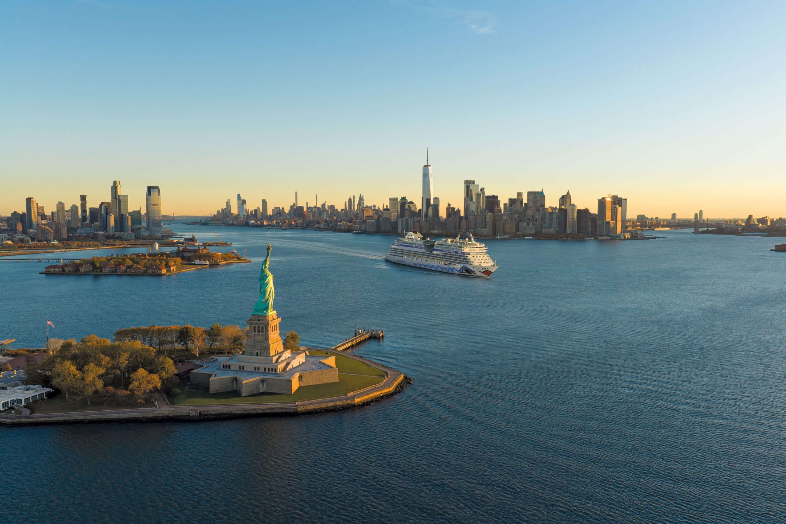 Zwischen Ostküste und Indian Summer: AIDAluna startet im Herbst 2027 ab New York