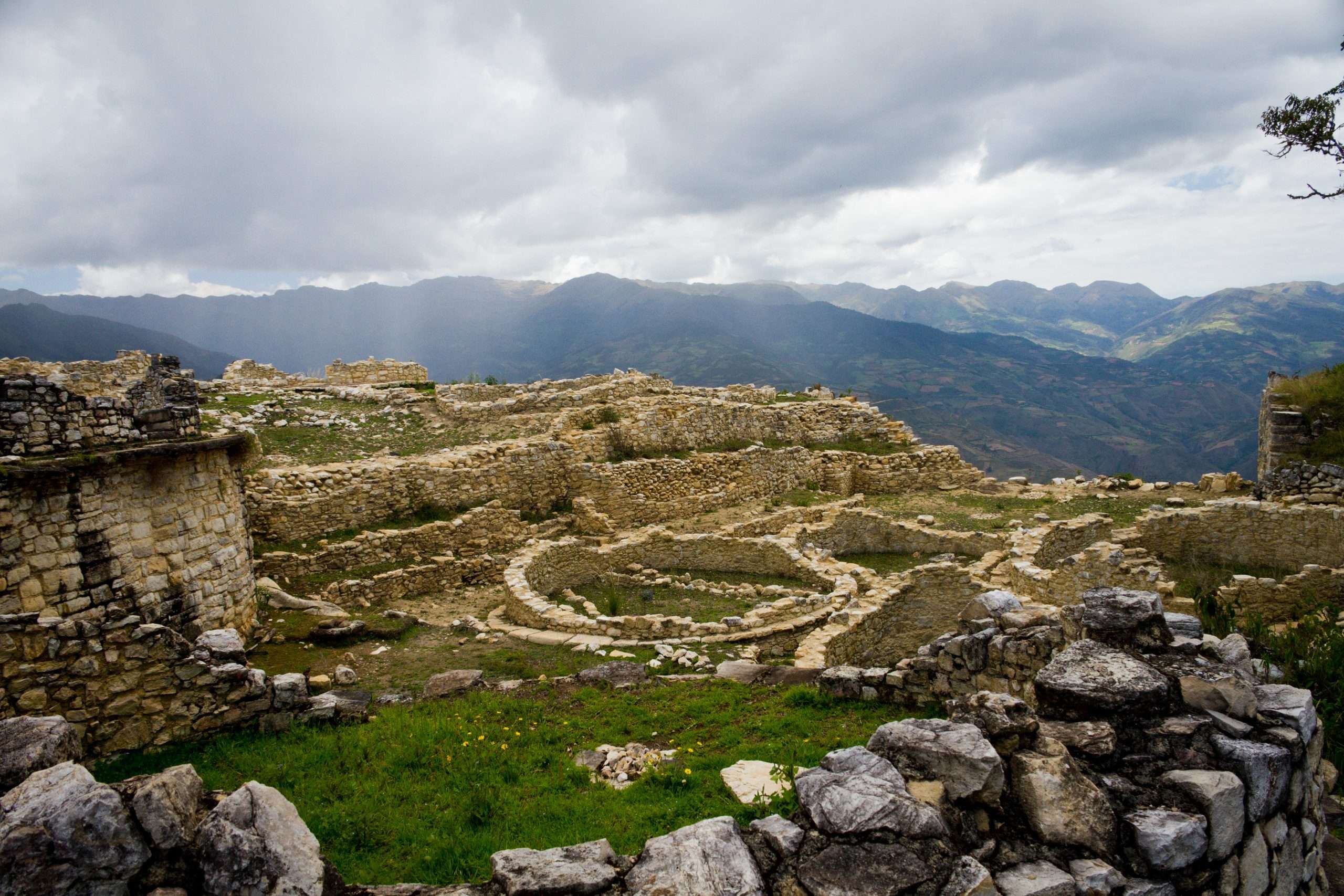 Verborgene Meisterwerke in Peru: Fünf architektonische Schätze abseits von Machupicchu