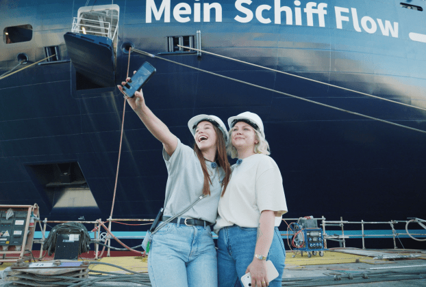 Gangway frei: Crew Mass Arrival markiert besonderen Meilenstein auf dem Weg zur Indienststellung der Mein Schiff Flow