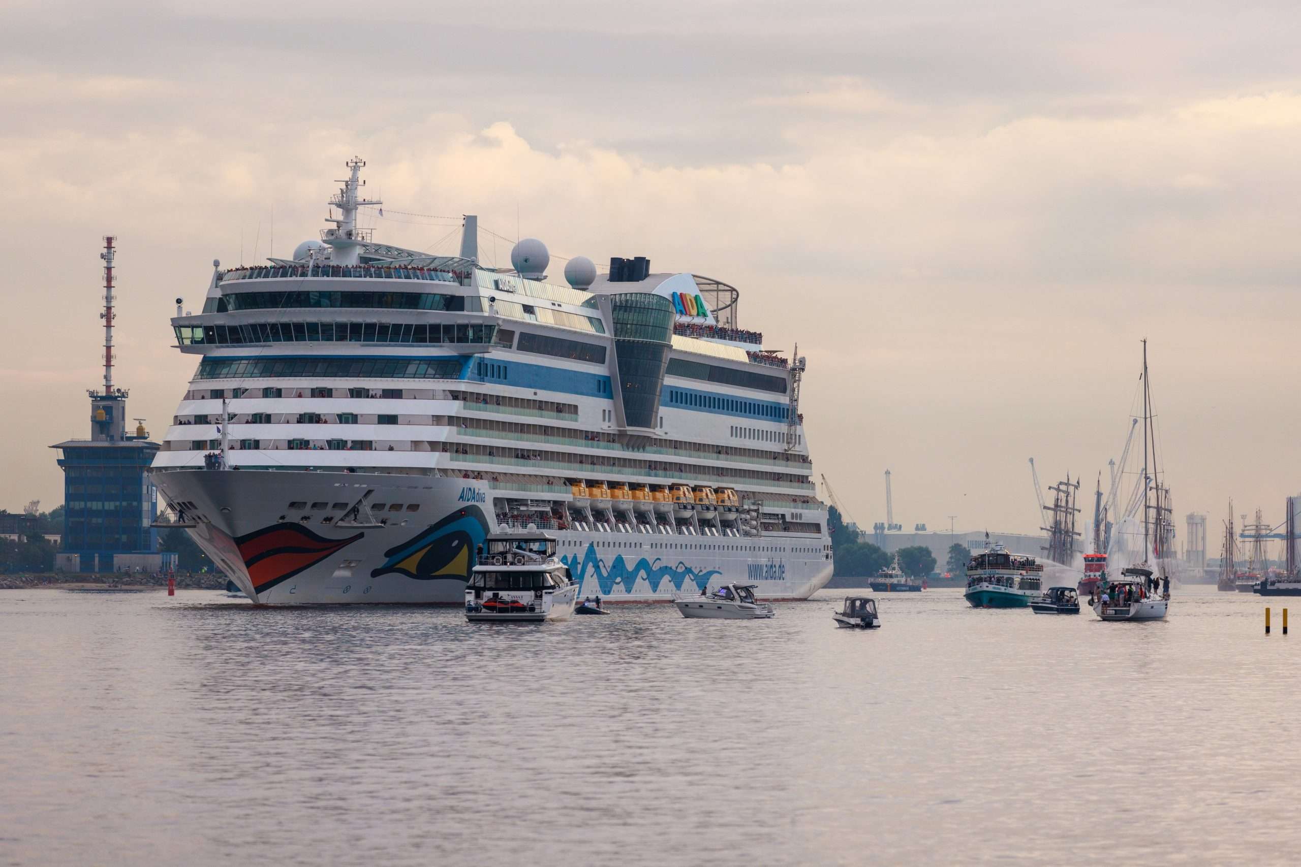 AIDA bringt maritime Urlaubswelten zur Hanse Sail 2026