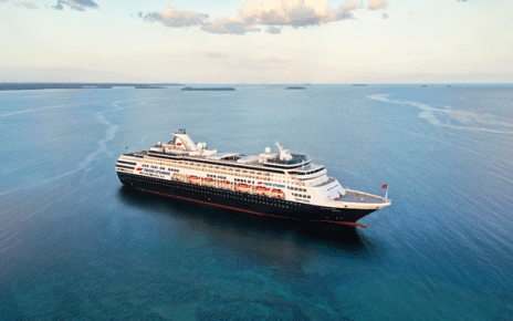 Gesundheitsexperte Awai Cheung an Bord der VASCO DA GAMA